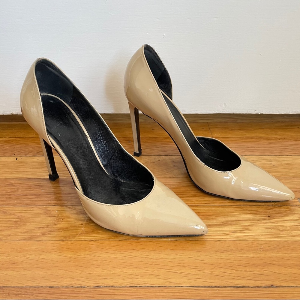 Nude Saint Laurent D’Orsay Pumps